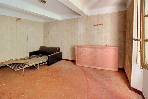 A VENDRE EN EXCLUSIVITE ! 3 appartements et annexes - DRAGUIGNAN