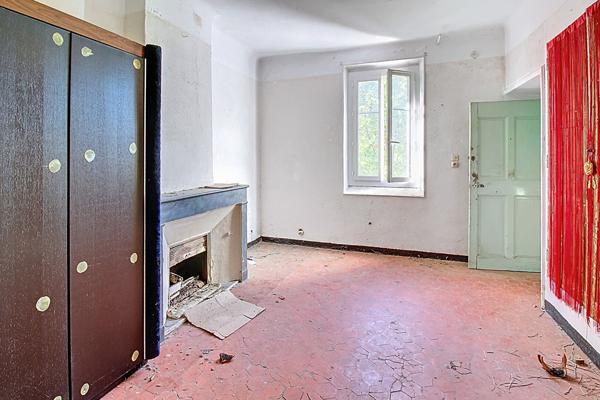 A VENDRE EN EXCLUSIVITE ! 3 appartements et annexes - DRAGUIGNAN