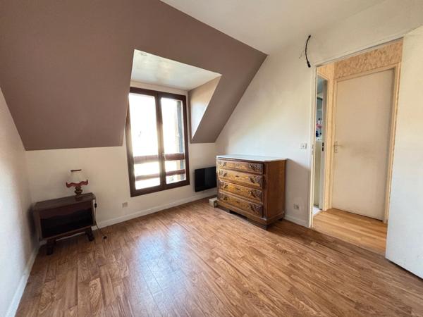 Maison à vendre 5 pièces - 4 chambres VERRIERES LE BUISSON (91)