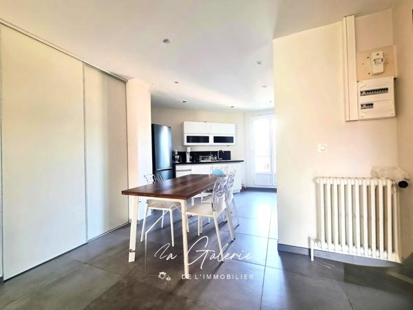 Appartement 3 pièces rénové avec vue dégagée 77m2 Grenoble
