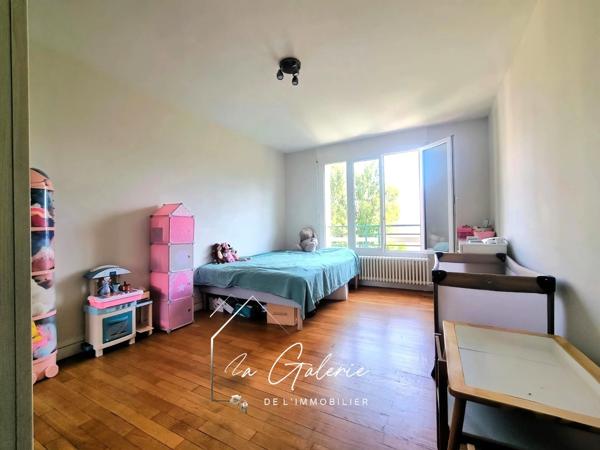 Appartement 3 pièces rénové avec vue dégagée 77m2 Grenoble