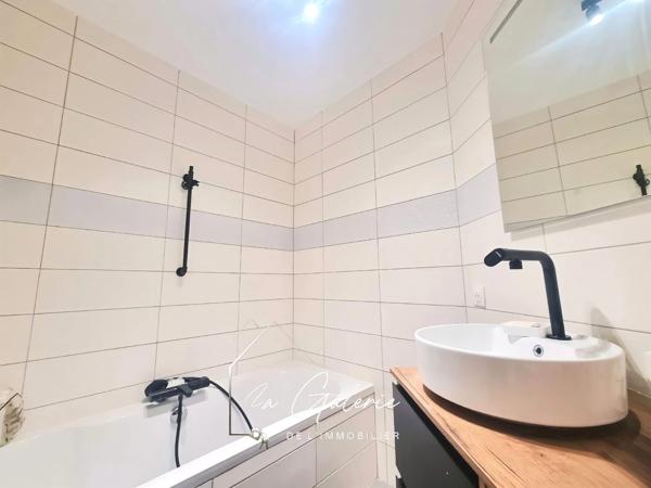 Appartement 3 pièces rénové avec vue dégagée 77m2 Grenoble