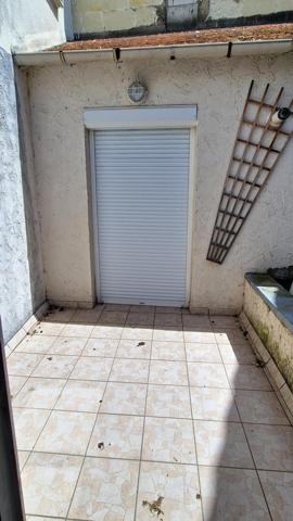 Bel appartement de 102,33 m² avec deux grandes chambres et une buanderie/bureau.