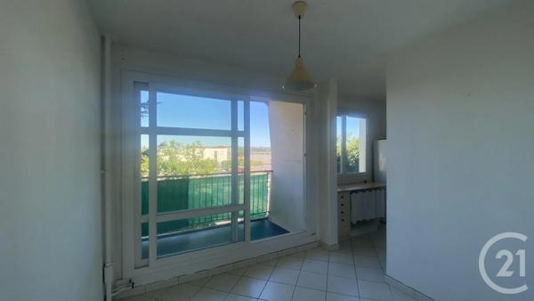 Appartement F4 à vendre  4 pièces - 77,81 m 2   CORBAS  - 69