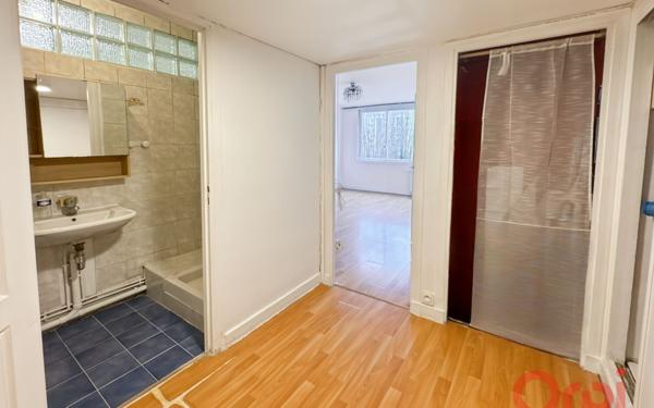 Appartement à vendre    2 pièces • 38,40 m2 Saint-Denis