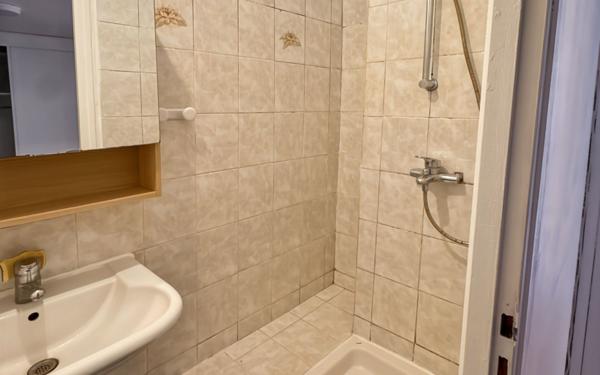 Appartement à vendre    2 pièces • 38,40 m2 Saint-Denis