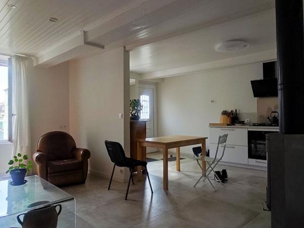 A VENDRE - THAIRE - Maison à étage de 105m2 - Jardin