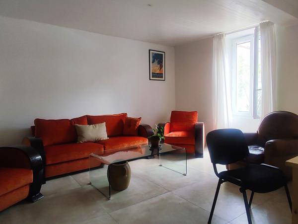 A VENDRE - THAIRE - Maison à étage de 105m2 - Jardin