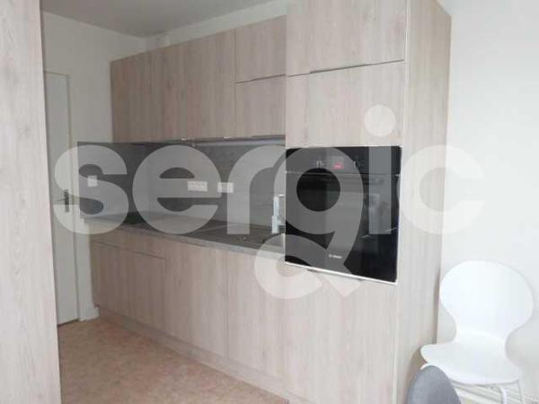 Location 1 Pieces 11 49000 Angers 23 0567 03 4057