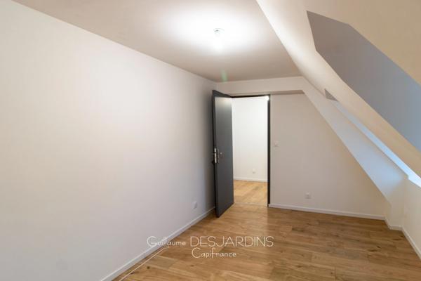 Maison de ville entièrement rénovée – 5 pièces – Terrasse – L’Aigle