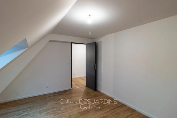 Maison de ville entièrement rénovée – 5 pièces – Terrasse – L’Aigle