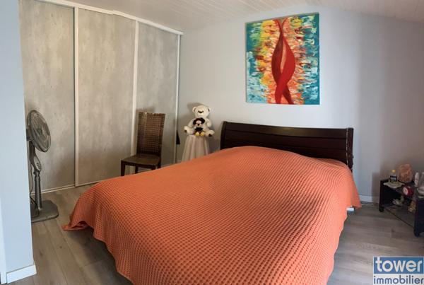 MATHA 17160 - Maison charentaise de 180 m² habitable sur un terrain de 326 m² .