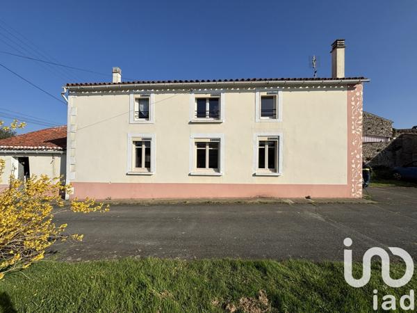 Maison rustique 4 pièces de 128 m² à Thiré (85210)