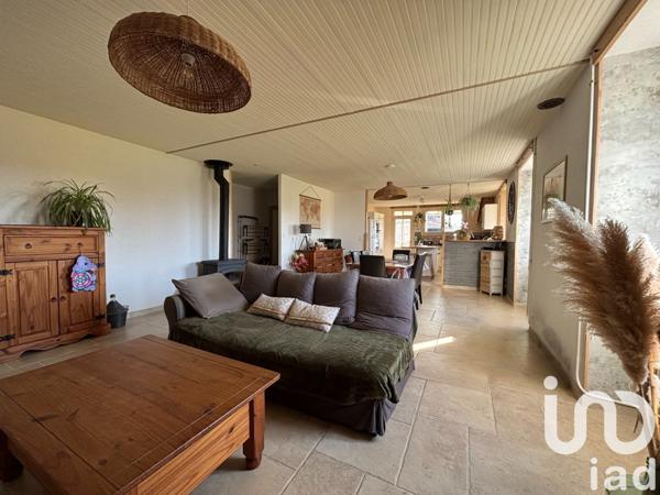 Maison rustique 4 pièces de 128 m² à Thiré (85210)