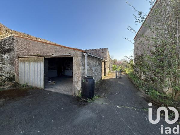 Maison rustique 4 pièces de 128 m² à Thiré (85210)