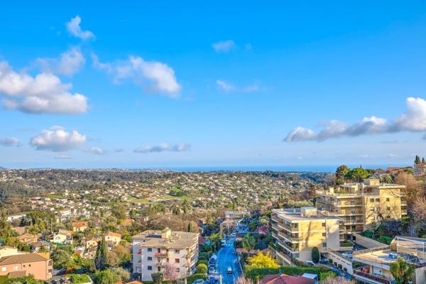 Appartement à vendre 2 pièces VENCE (06)