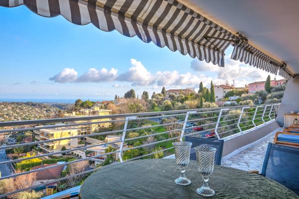 Appartement à vendre 2 pièces VENCE (06)