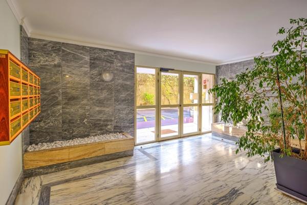 Appartement à vendre 2 pièces VENCE (06)