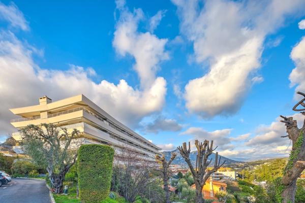 Appartement à vendre 2 pièces VENCE (06)