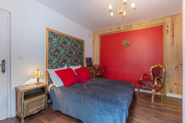 Maison 9 pièces - 380 m²