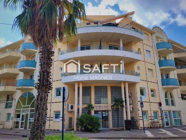 Tout à pied pour ce grand T2 de 47m2 avec balcon dans une résidence sécurisée et recherchée - centre-ville de CAVALAIRE s/mer