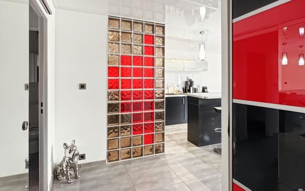 Appartement à vendre    3 pièces • 69 m2 Marseille 9