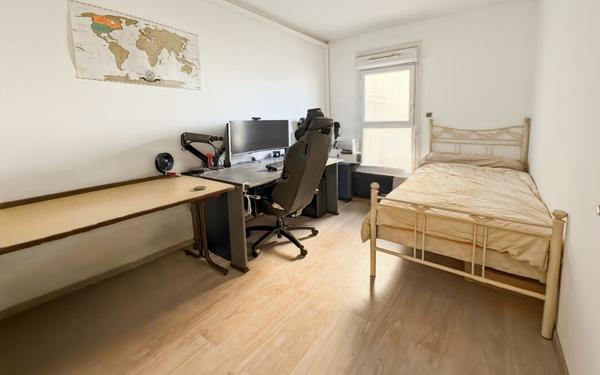 Appartement à vendre    3 pièces • 69 m2 Marseille 9