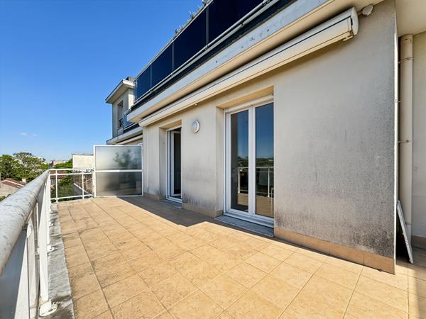 Magnifique 2 pièces avec grande terrasse sans vis-à-vis