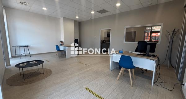À vendre Local commercial 91.37 m² - Avignon 84000