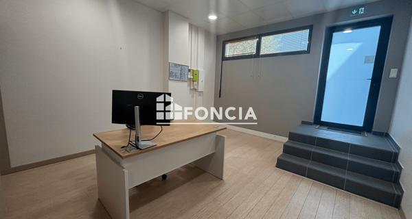 À vendre Local commercial 91.37 m² - Avignon 84000