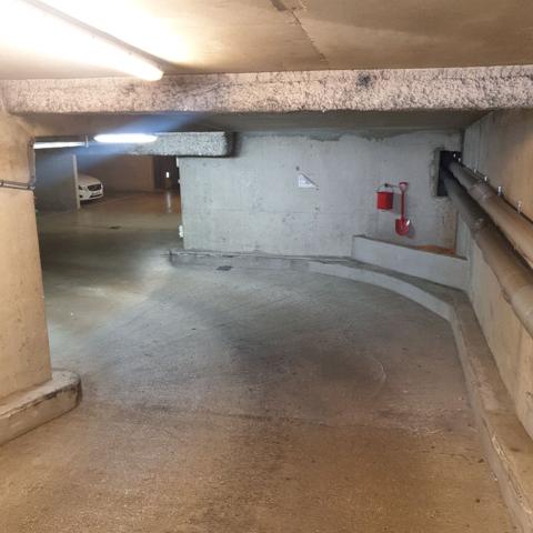 Emplacement de stationnement sécurisé