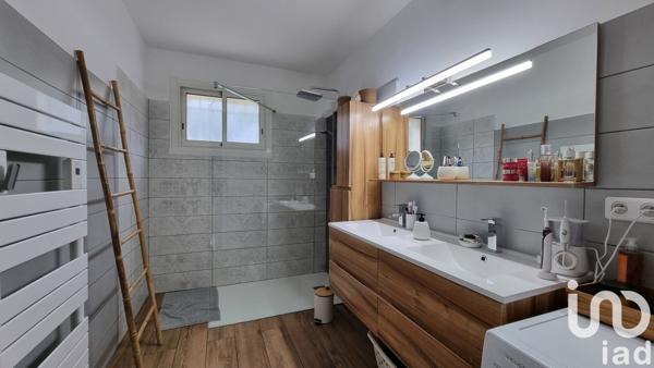 Maison 5 pièces de 116 m² à Pont-Saint-Esprit (30130)