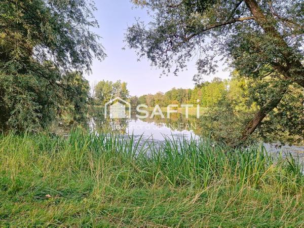 Magnifique terrain de loisirs avec un étang