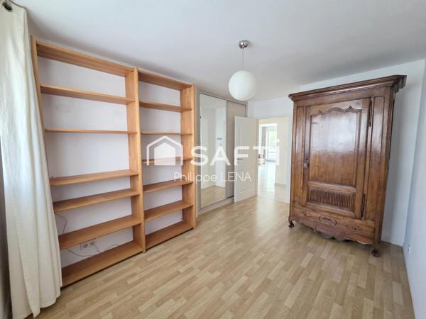 F3 avec terrasse, résidence haut-de-gamme de 2007