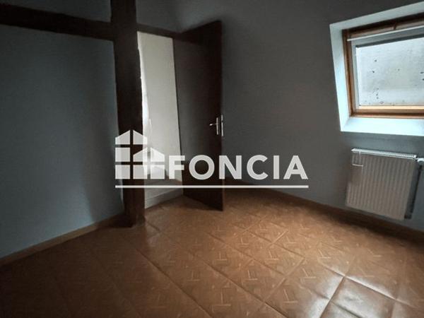 Location Appartement 3 pièces 77 m² - 16 RUE DE VERDUN Chateau Du Loir 72500