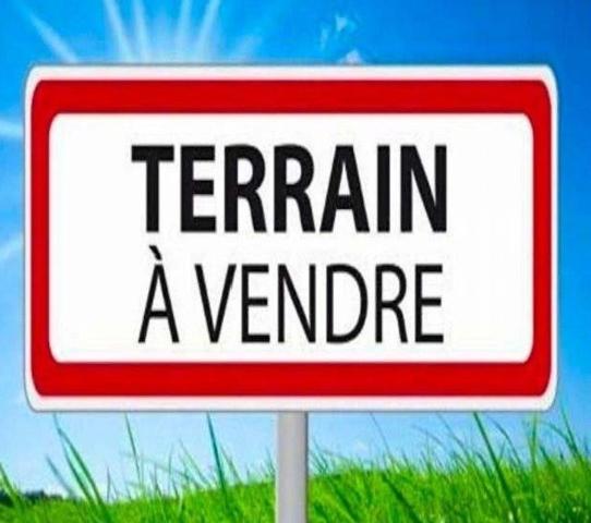 TERRAIN constructible proche centre de Cognac.