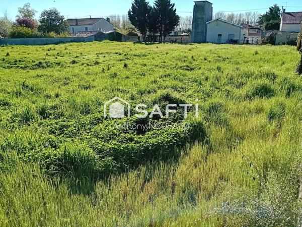 TERRAIN constructible proche centre de Cognac.