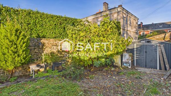 Local rare en centre-ville avec fort potentiel.