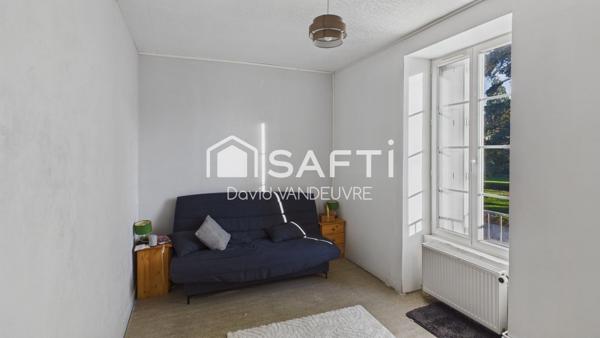 Local rare en centre-ville avec fort potentiel.