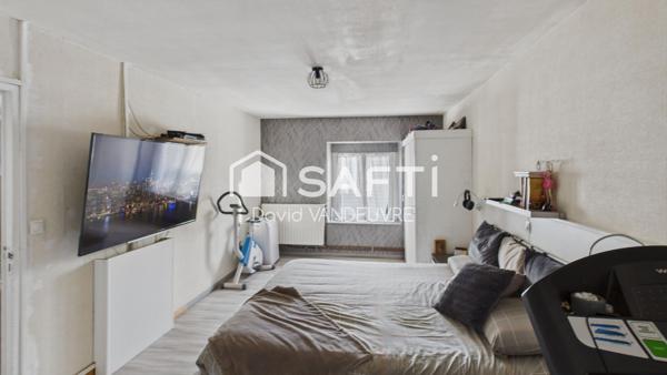 Local rare en centre-ville avec fort potentiel.