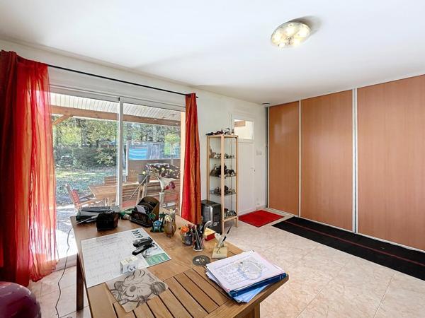 Jolie maison familiale en lisière de forêt