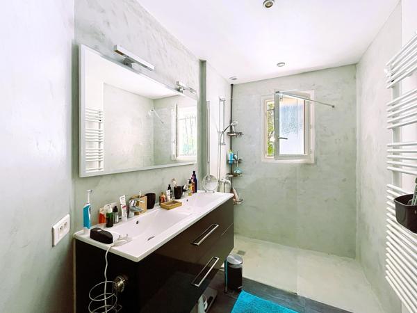 Jolie maison familiale en lisière de forêt