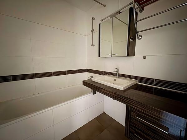 Appartement Verrieres Le Buisson 4 pièce(s) 78 m2