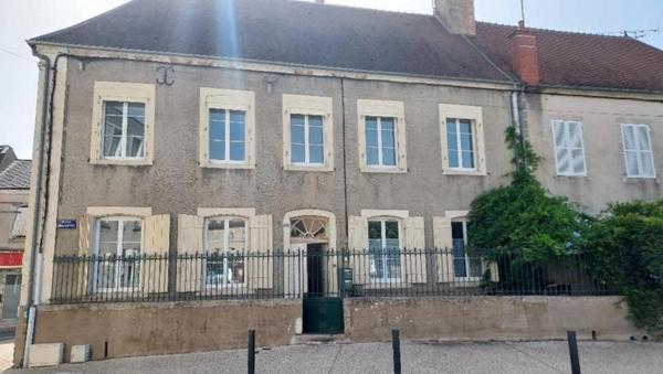 Maison à vendre 6 pièces CHATEAUMEILLANT (18)