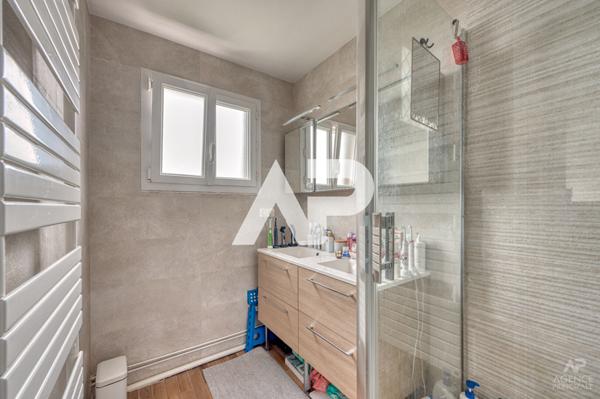Appartement Rueil Malmaison 4 pièce(s) 90 m2 €495 000 ** - Référence 15618