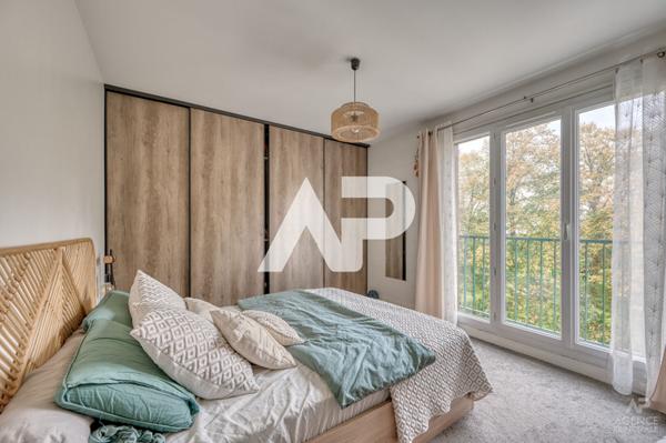 Appartement Rueil Malmaison 4 pièce(s) 90 m2 €495 000 ** - Référence 15618