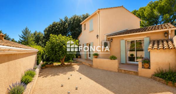 À vendre Maison 5 pièces 133 m² - Villeneuve-lès-avignon 30400