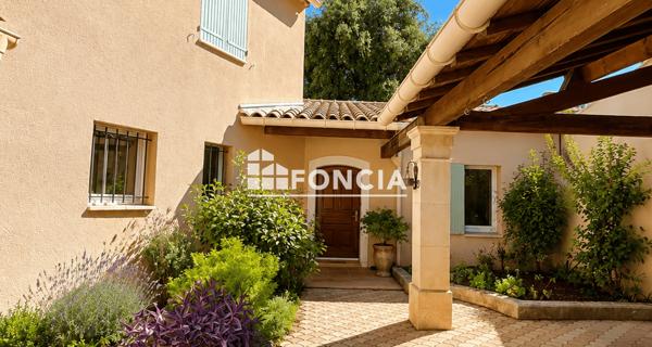 À vendre Maison 5 pièces 133 m² - Villeneuve-lès-avignon 30400