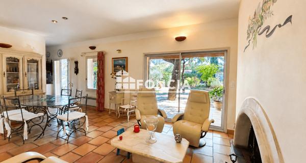 À vendre Maison 5 pièces 133 m² - Villeneuve-lès-avignon 30400