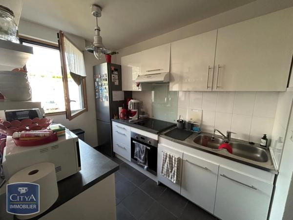 Appartement à louer 4 pièces 89.82m² Tours (37000)